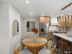 9553 Evanston Avenue N, Seattle WA 98103