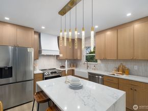 9553 Evanston Avenue N, Seattle WA 98103