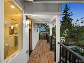 9553 Evanston Avenue N, Seattle WA 98103