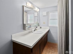 12419 16th Avenue S, Seattle WA 98168