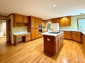 22623 SE 47th Court, Sammamish WA 98075