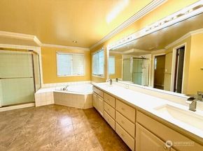 22623 SE 47th Court, Sammamish WA 98075