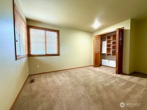 22623 SE 47th Court, Sammamish WA 98075