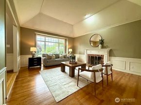22623 SE 47th Court, Sammamish WA 98075