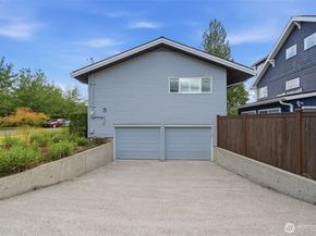 3502 29th Avenue W, Seattle WA 98199