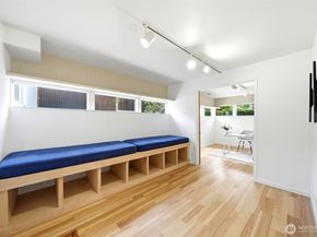 3502 29th Avenue W, Seattle WA 98199