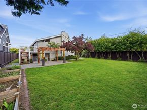 3502 29th Avenue W, Seattle WA 98199