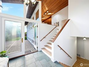 3502 29th Avenue W, Seattle WA 98199
