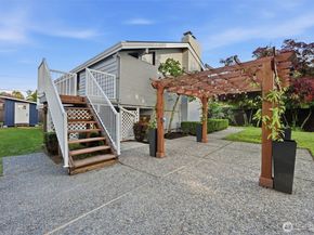 3502 29th Avenue W, Seattle WA 98199