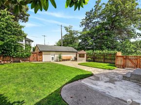 9056 37th Avenue SW, Seattle WA 98126