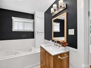 9056 37th Avenue SW, Seattle WA 98126