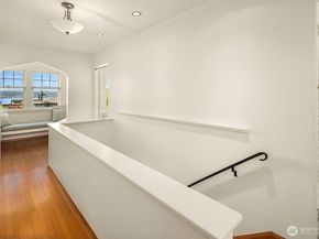 4007 48th Avenue NE, Seattle WA 98105