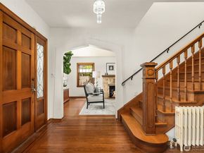 4007 48th Avenue NE, Seattle WA 98105