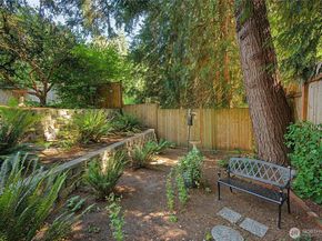 19719 41st Avenue NE, Lake Forest Park WA 98155