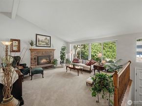 19719 41st Avenue NE, Lake Forest Park WA 98155
