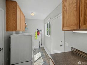 19719 41st Avenue NE, Lake Forest Park WA 98155
