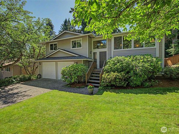 19719 41st Avenue NE, Lake Forest Park WA 98155