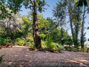 19719 41st Avenue NE, Lake Forest Park WA 98155