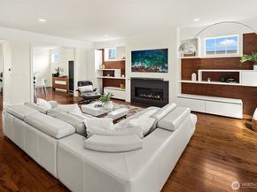 2607 W Newton Street, Seattle WA 98199