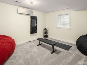 2607 W Newton Street, Seattle WA 98199