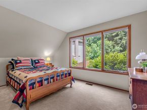 15454 SE 67th Street, Bellevue WA 98006