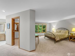 15454 SE 67th Street, Bellevue WA 98006