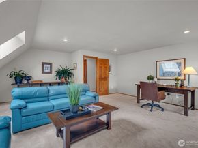 15454 SE 67th Street, Bellevue WA 98006