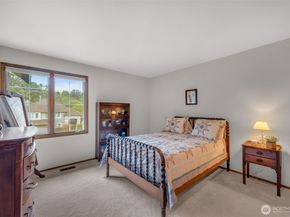 15454 SE 67th Street, Bellevue WA 98006