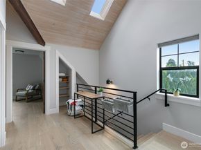 10715 2nd Avenue NW, Seattle WA 98177