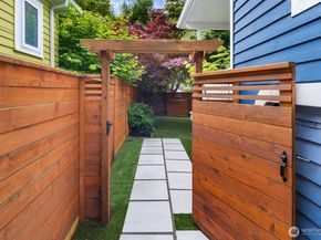 8604 29th Avenue NW, Seattle WA 98117