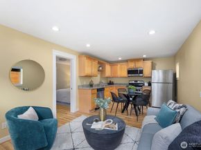 8604 29th Avenue NW, Seattle WA 98117