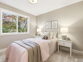 920 225th Court NE, Sammamish WA 98074