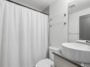 316 NW 41st Street B, Seattle WA 98107