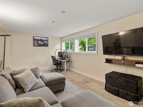 15827 NE Leary Way B114, Redmond WA 98052