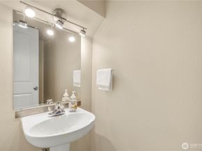 15827 NE Leary Way B114, Redmond WA 98052