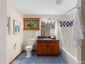 14677 Sivertson Road NE, Bainbridge Island WA 98110