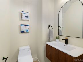 4413 50th Avenue SW, Seattle WA 98116
