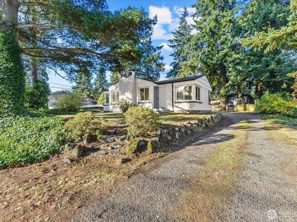 20037 15th Avenue NE, Shoreline WA 98155
