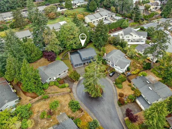 1425 172nd Place NE, Bellevue WA 98008