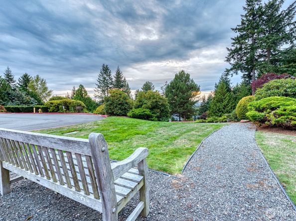 11122 NE 41st Drive 35, Kirkland WA 98033