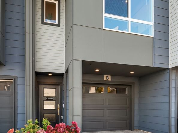 23833 9th Avenue SE B, Bothell WA 98021