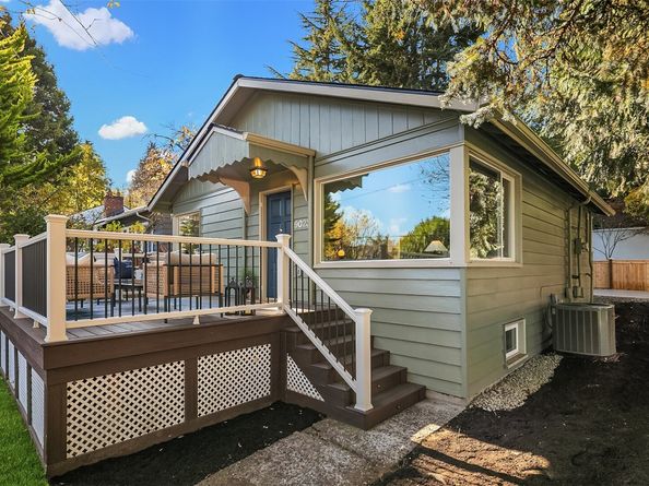 9023 20th Avenue NE, Seattle WA 98115