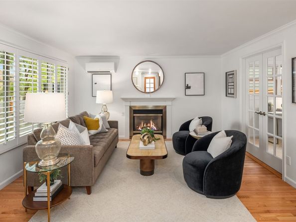 607 23rd Avenue E, Seattle WA 98112
