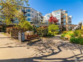 211 Kirkland Avenue 520, Kirkland WA 98033