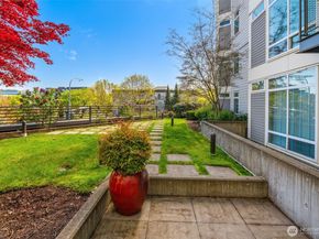 211 Kirkland Avenue 520, Kirkland WA 98033