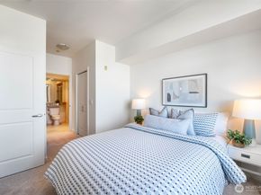 211 Kirkland Avenue 520, Kirkland WA 98033