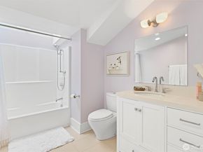 1852 E Shelby Street, Seattle WA 98112