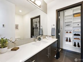 6315 42nd Avenue SW B, Seattle WA 98136