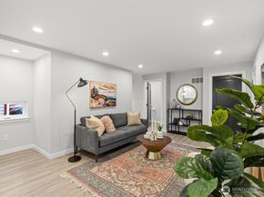 8117 17th Avenue SW B, Seattle WA 98106