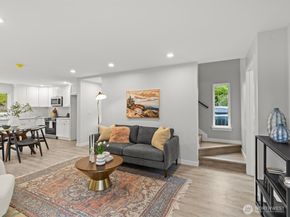 8117 17th Avenue SW B, Seattle WA 98106